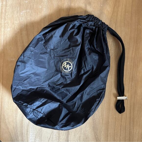 MICHAEL Michael Kors Black Lightweight Nylon Drawstring Dust Bag 9.5x11 Inches - Picture 1 of 6